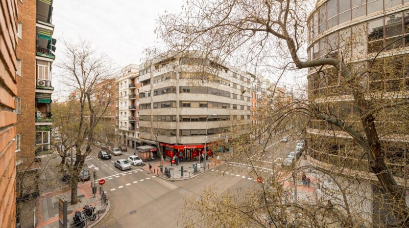 Piso exterior en la calle Quintana